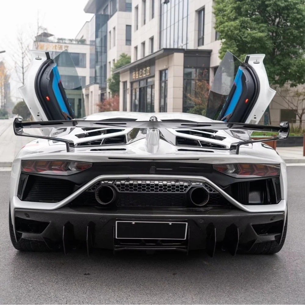 High Quality Fast Delivery Whole Sale Price Dry Carbon Fiber SVJ Rear Bumper for  Aventador LP700 LP720